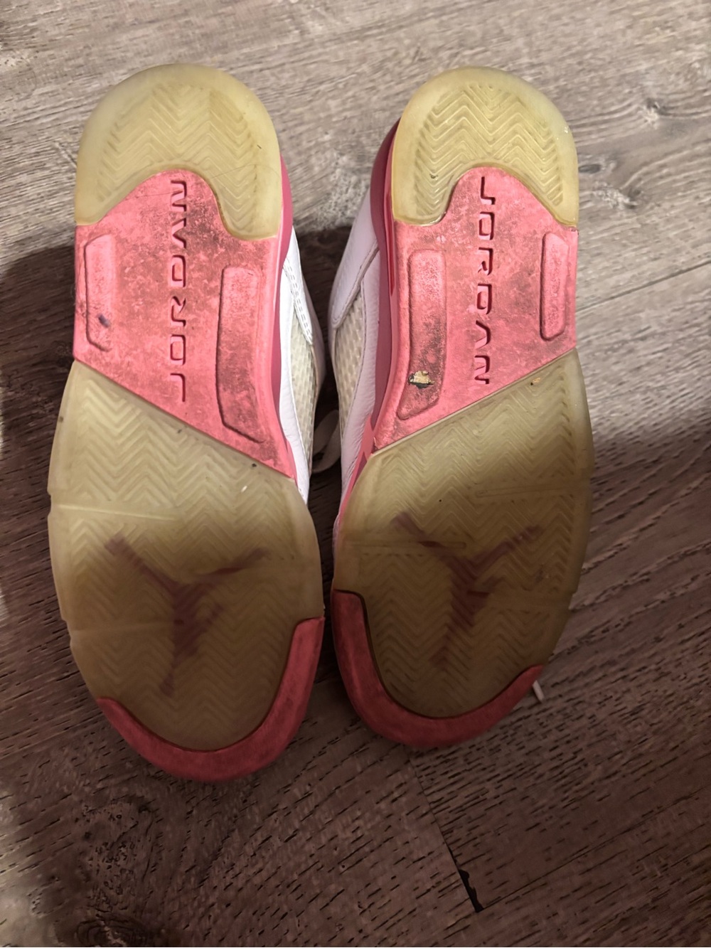 Jordan White & Pink Low-Top Retro Sneakers - Picture 4 of 4